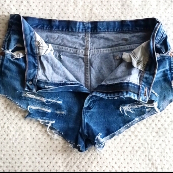 90's Vintage Wrangler High Waist Cut- Off Denim Cheeky Jean Shorts - Picture 4 of 15